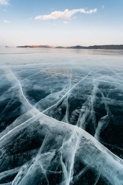Deniz Baykal, Rusya'nın büyük çatlaklar.