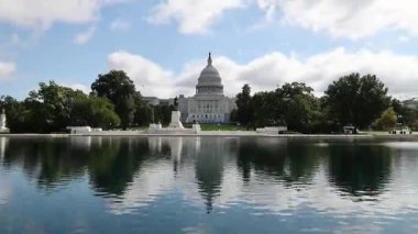 ABD Capitol Binası üzerindeki bulutların zaman ayarlı videosu