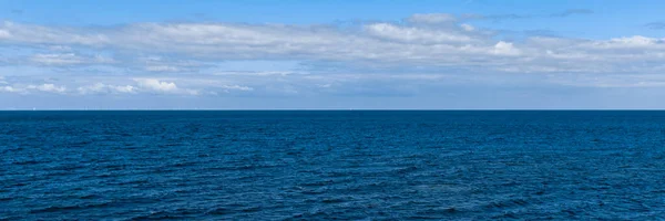 Uitzicht Zee Landschap Van Blauw Water Lucht — Stockfoto