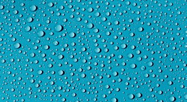 Mavi Arkaplanda Su Damlaları