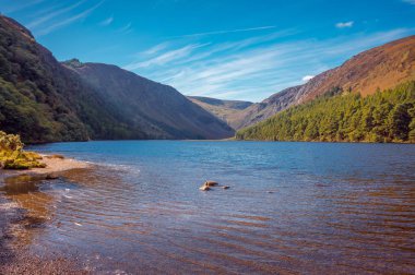 Glendalough, Wicklow Dağları - İrlanda üst gölde sabah