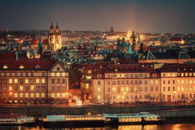 Çek Cumhuriyeti'nde, Europe Prag eski şehir üzerinden çarpıcı güzel gece görünüm