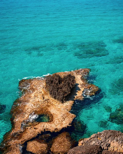 Bela Água Limpa Turquesa Céu Azul Famosa Turística Ayia Napa — Fotografia de Stock