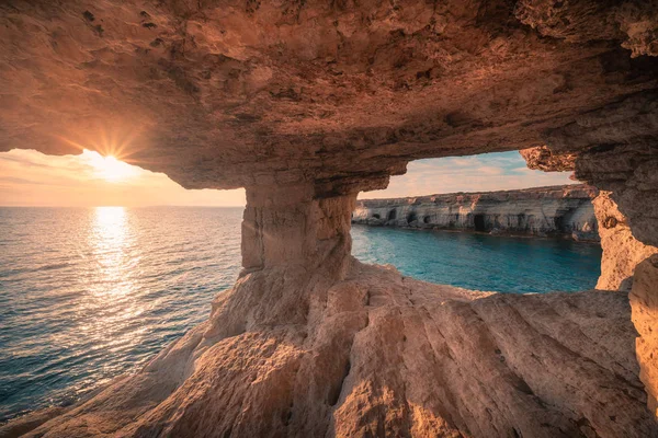 Ayia Napa Yakınlarındaki Greko Burnu Ndaki Deniz Mağaraları Akdeniz Deki — Stok fotoğraf