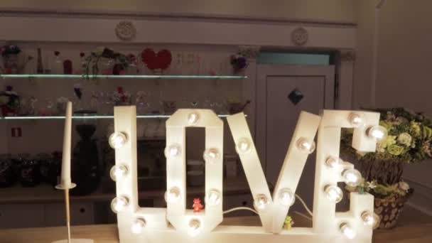 Nápis Love Svítící Žárovky Které Používají Svatbách Svatebních Obřadů — Stock video