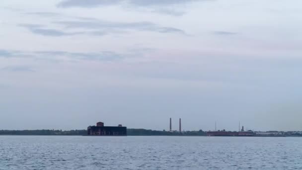 Rusia San Petersburgo Timelapse Los Vapores Navegan Rápidamente Por Golfo — Vídeo de stock