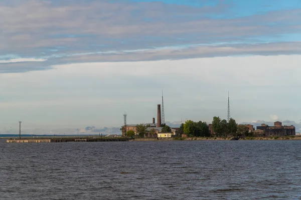 Fort Peter I-un monumento de la historia y la arquitectura del siglo XVIII, situado en la costa sur de Kronstadt. —  Fotos de Stock