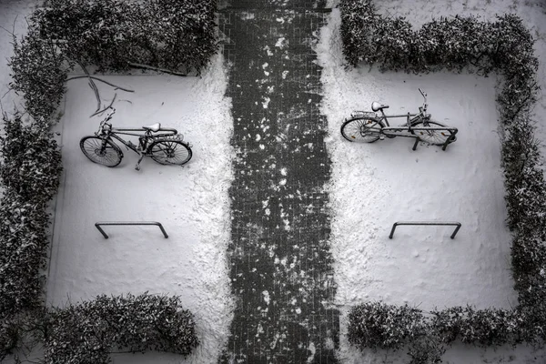 Bisiklet Berlin Kışın kar düşüyor