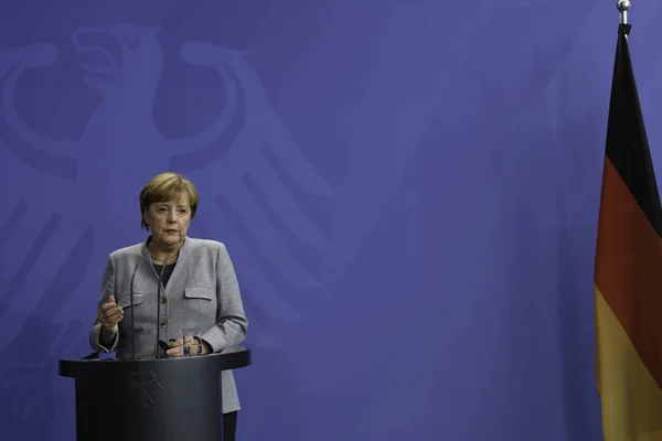 Berlin, Almanya - Almanya Başbakanı Angela Merkel, Federal Chancellery üzerinde 15 Eylül 2017 featuring medya konferansı stok editoryal Fotoğrafçılık