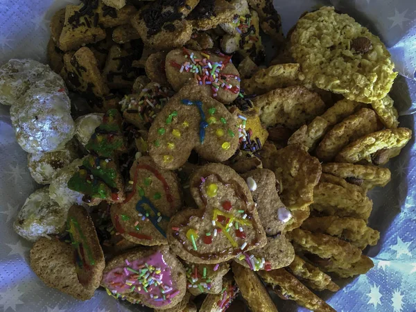 Colorati Biscotti Natale Appena Sfornati Fatti Casa — Foto Stock