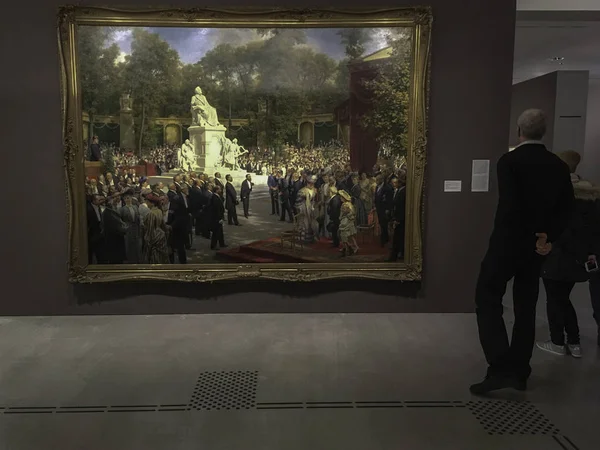 Berlin, Almanya - 01 Ekim 2017 - ziyaretçiler için şehrin Berlinische Galerie