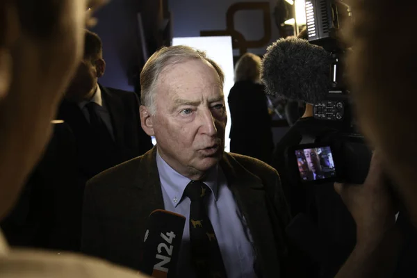 Berlin, Almanya - 24 Eylül 2017: Alman siyasi parti lideri Almanya (Afd) Alexander Gauland için alternatif konuşuyor journlaists için 2017 Almanca seçimlerinden sonra