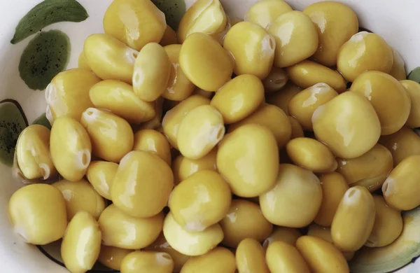 Close Lupin Lupini Beans Delicacy Snack Ready Eat Aka Tremocos — Stok Foto