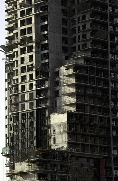 Dubai, Birleşik Arap Emirlikleri, Birleşik Arap Emirlikleri - 14 Haziran 2004: Dubai Marina yeni alıcı ve sahiplerinin mülkiyet devir teslim önce inşaatın son haftalarda