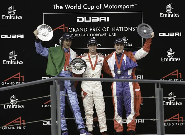 Dubai: Birleşik Arap Emirlikleri - 11 Aralık 2005: atmosfer ve Dubai Autodrome yarış serisi 2005 A1 Gp çok uluslu motor sayısı. Kazanan Pedro Lamy