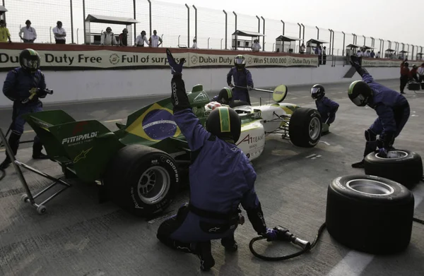 Dubai: Birleşik Arap Emirlikleri - 11 Aralık 2005: atmosfer ve Dubai Autodrome yarış serisi 2005 A1 Gp çok uluslu motor sayısı