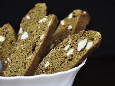 Fırında badem pekmez bisküvi kadar kapatın