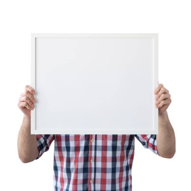 Çerçeve mockup tutarak. Fotoğraf Mockup. Adam tutun çerçeve. Çerçeveleri ve poster tasarımı için. Çerçeve boyutu 20 x 16 (50x40cm).