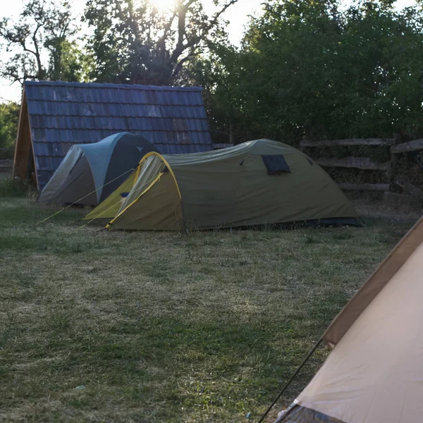 Zelte Für Touristen Einem Schönen Frühsommermorgen — Stockfoto