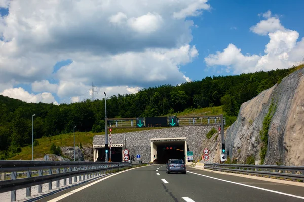 연체와 크로아티아에 고속도로 — 스톡 사진