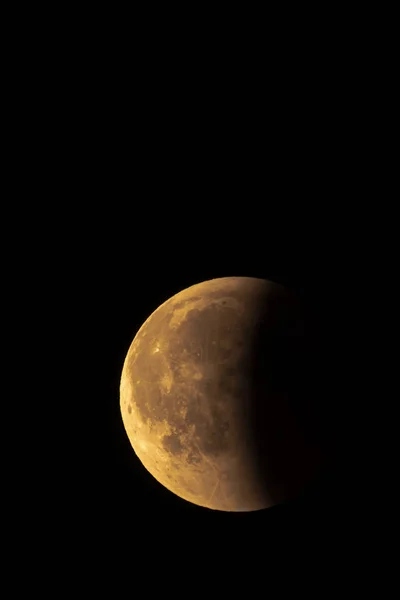 Кровавая луна во время лунного затмения, кровавая луна — стоковое фото