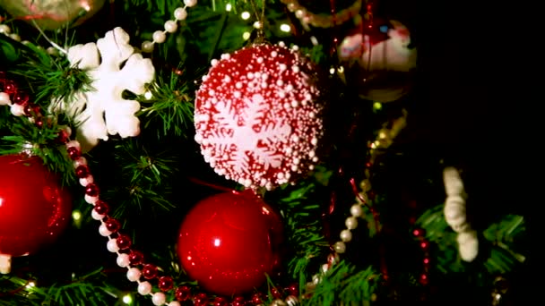 Kerstboom decoratie close-up — Stockvideo