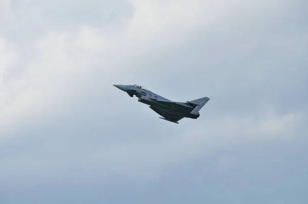 Eurofighter Typhoon en vuelo de entrenamiento —  Fotos de Stock