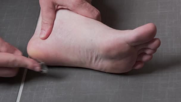 Masculine feet
