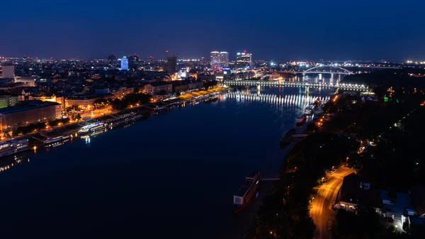 Bratislava Geceleri Tuna Nehri Apollo Köprüsü Slovakya — Stok fotoğraf