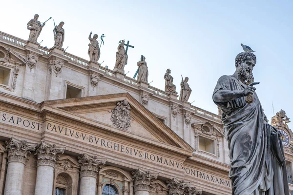 Statua San Pietro Basilica San Pietro Sullo Sfondo Piazza San — Foto Stock
