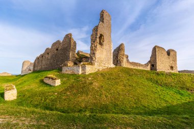 Slovakya 'daki Branc ine Podbranc (Senica) şatosunun kalıntıları