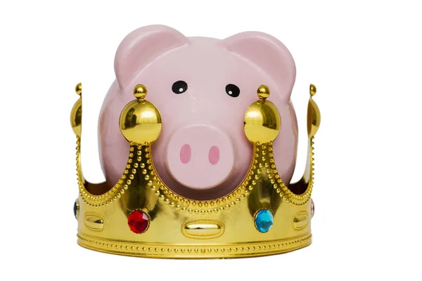 金融赢家或金钱储蓄的黄金概念 粉红色的小猪银行在白色背景上戴着金色王冠 最好的未来投资 — 图库照片