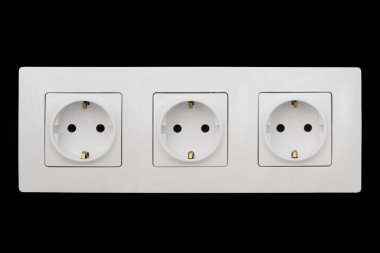 İzole üç güç yuva kümesi