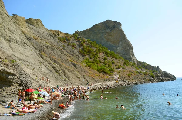 Dağın eteklerinde Beach