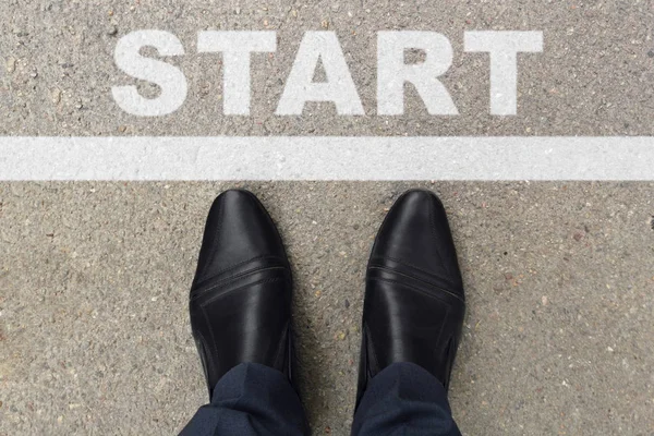 Schwarze Schuhe Von Geschäftsleuten Die Start Stehen Ein Neues Leben — Stockfoto