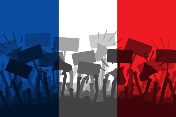 Proteste in Frankreich. Die Menschen nehmen an einem Protestmarsch der Gelbwesten gegen die steigenden Treibstoff- und Ölpreise teil. Silhouette einer Gruppe protestierender Menschen mit einer französischen Flagge als Hintergrund — Stockvektor