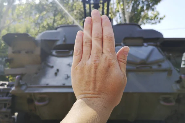 Parem as guerras. Conceito - sem guerra, parar as operações militares, a paz mundial. Nenhum conceito de signo de guerra — Fotografia de Stock