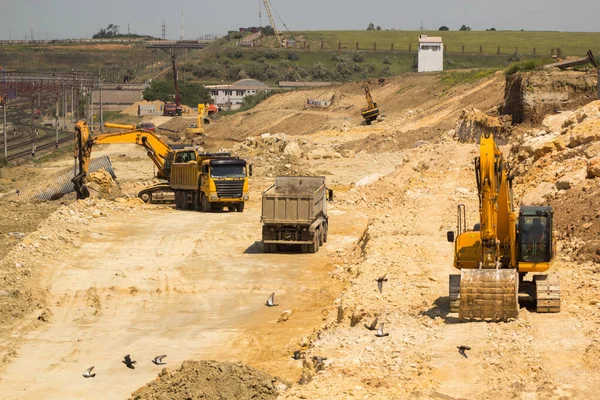 Excavation Loading Dump Trucks Excavators Work Construction Equipment Production Earthworks — Stock Photo, Image