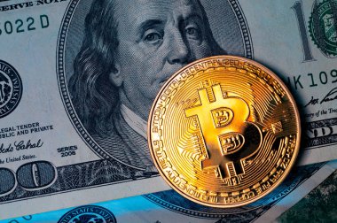 Altın bitcoin paraları bize dolar notlar