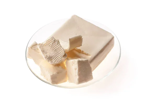 Pedaços Manteiga Tigela Isolados Fundo Branco Vista Superior — Fotografia de Stock