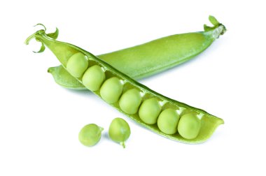Bakla yeşil bezelye beyaz arka plan üzerinde izole