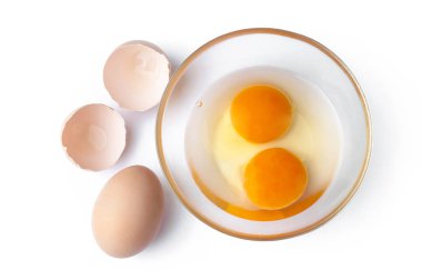 Taze yumurta ve kasede yumurta. Üst te. Ch'den yemek pişirme