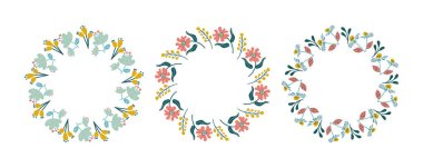 Bahar çiçeklerinin çerçevesi hazır. Dalları, yaprakları ve çiçekleri içeren el yapımı botanik çelenkler. İzole edilmiş vektör çizimleri düğün davetiyeleri, kartlar ve logolar için mükemmel.