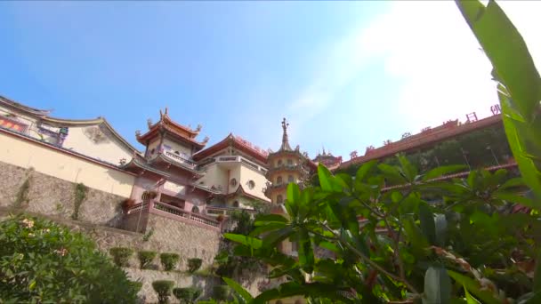 View Green Leaves Beautiful Ancient Place Colored Buildings Thailand — Stock Video