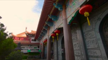 Slowmotion steadycam atış bir Kek Lok Si tapınak adada Penang, Malezya