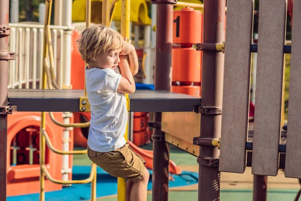 Grappige Leuke Happy Baby Spelen Speelplaats Emotie Van Geluk Plezier — Stockfoto