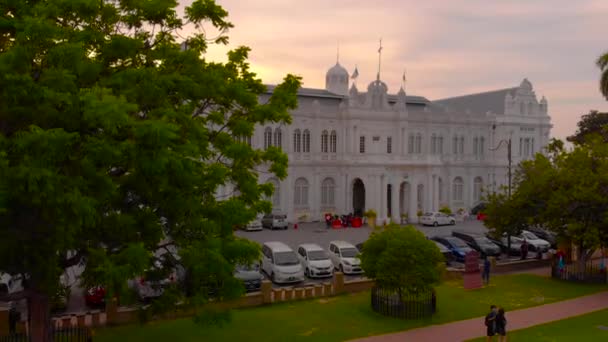 Penang Maleisië - mei 2, 2018: luchtfoto van het stadhuis van Georgetown — Stockvideo