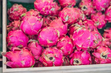 Dragon meyve içinde belgili tanımlık çarşı Tayland.
