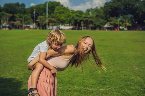 Moeder Zoon Achtergrond Gewoon Genaamd Padang Padang Kota Lama Het — Stockfoto