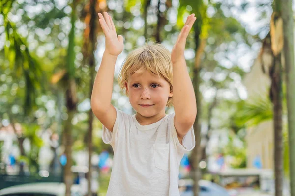 Child Boy Standing Background Palm Trees Daytime — Stock Photo, Image